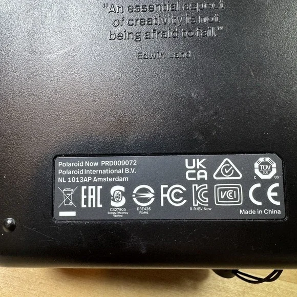 Polaroid Now 2nd Generation I-Type Instant Film Camera w/ 40 Film Black & White - Picture 8 of 13